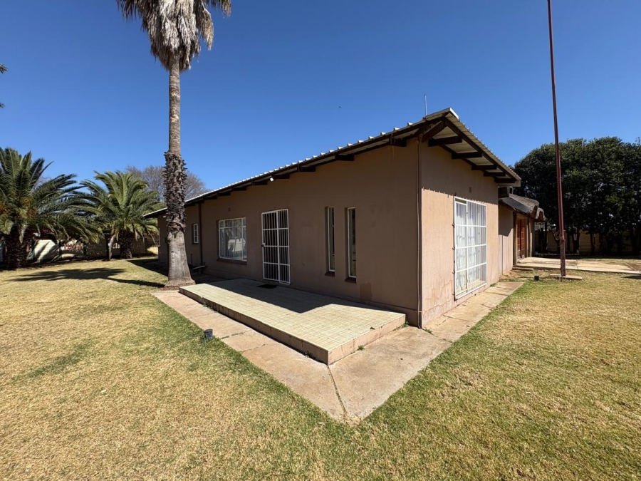 4 Bedroom Property for Sale in Wolmaransstad North West